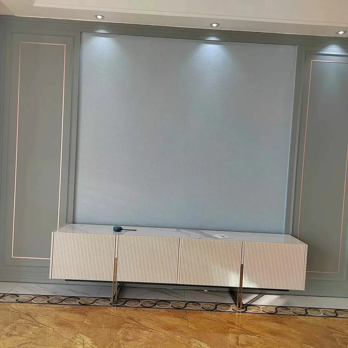 ModernTv Unit. - Image 2