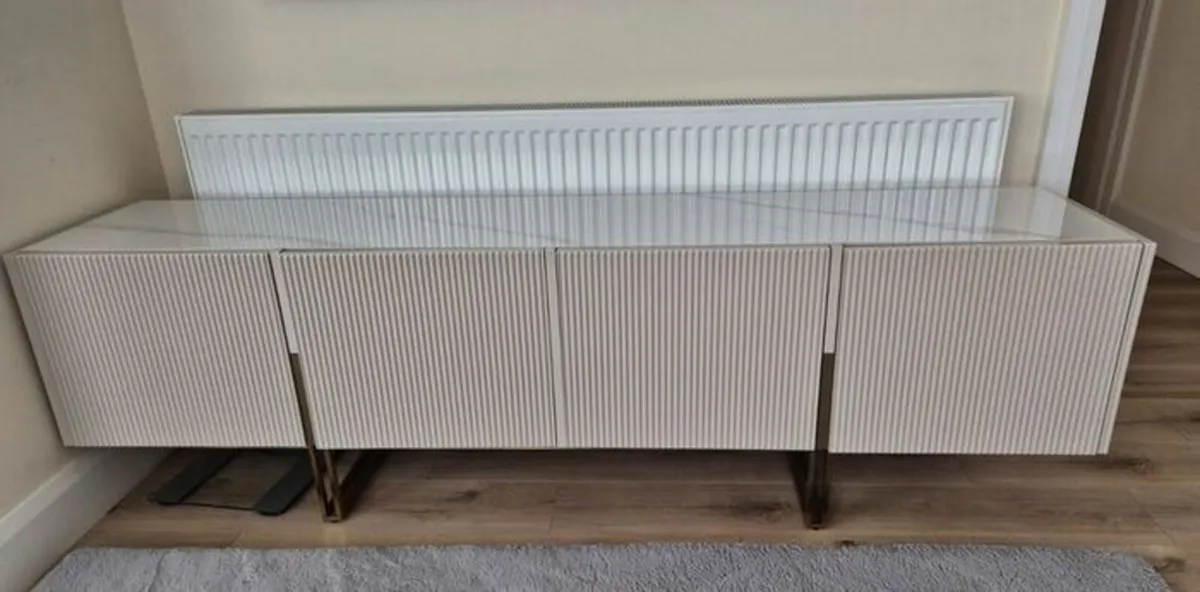 ModernTv Unit. - Image 3