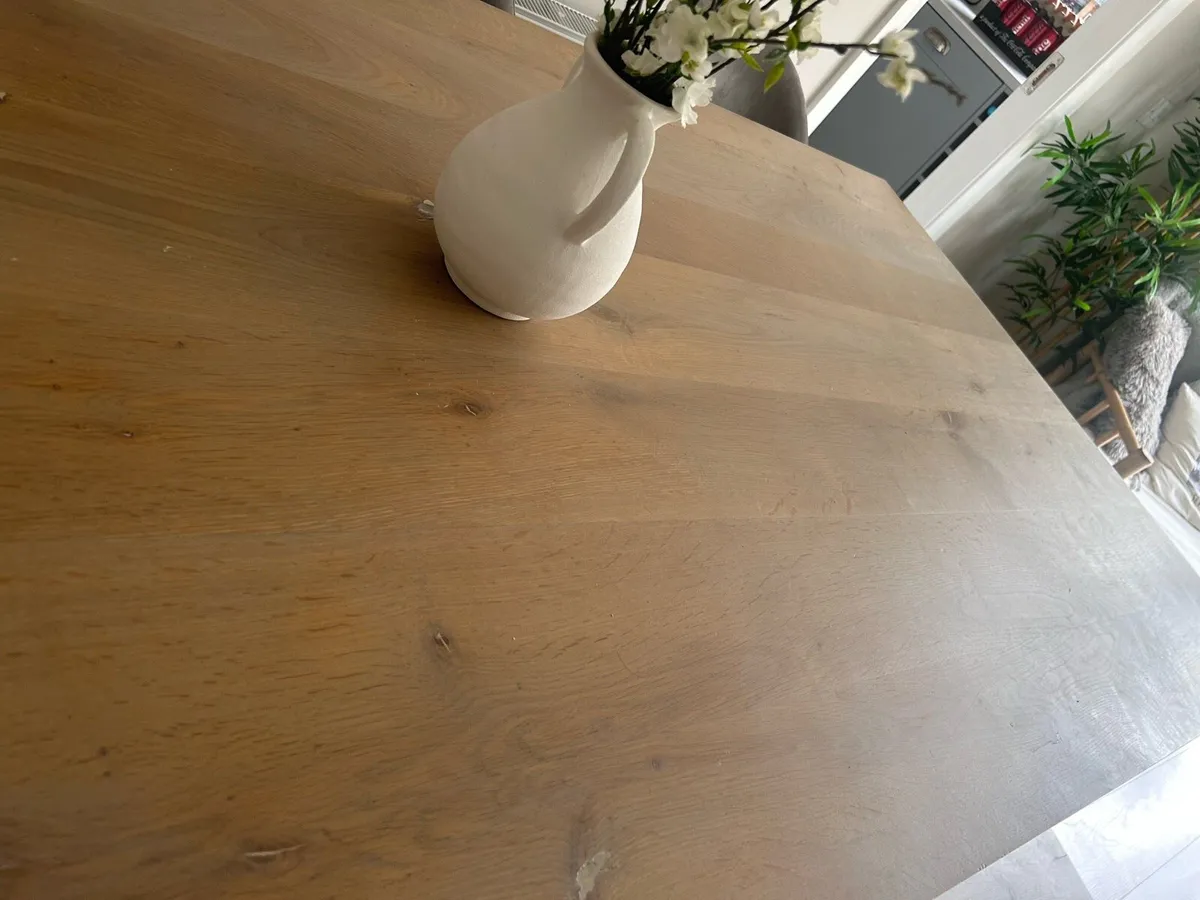 Oak dinning table and bench - Image 3