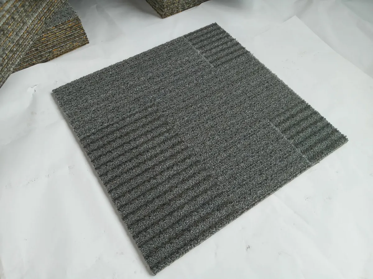 Delivery - Lot of 115 x Carpet Tiles Good Conditio - Image 4