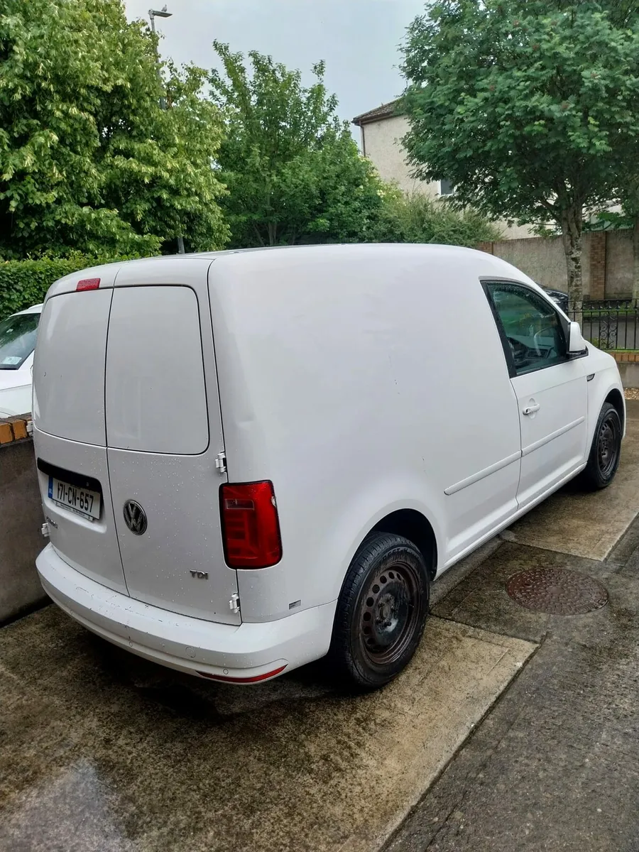 VW Caddy - Image 2