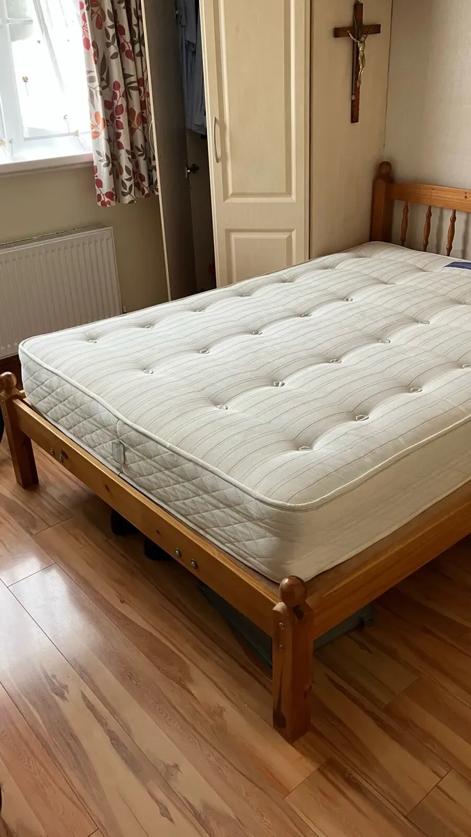 4ft 6 mattress good condition - Image 1