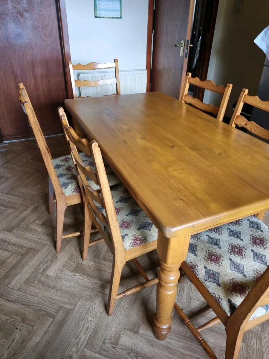 Solid wood dining table + 6 chairs - Image 2