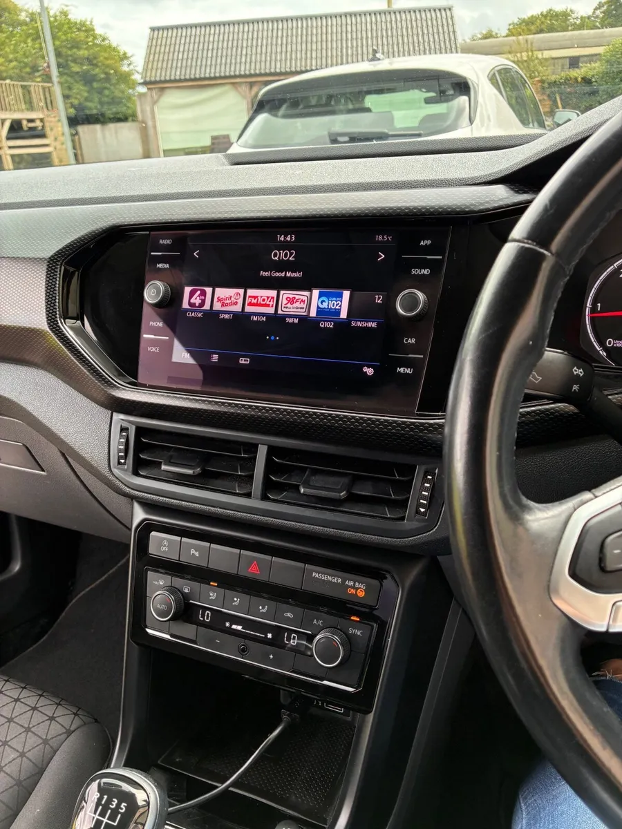 Volkswagen T-Cross 2020 - Image 1