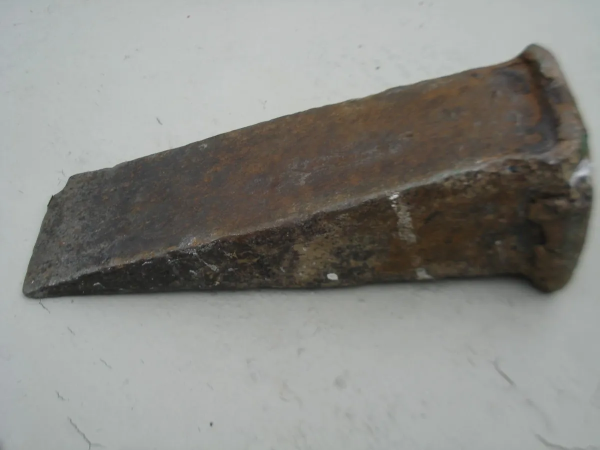 VINTAGE  METAL IRON WORK HEADS & WEDGE. - Image 3