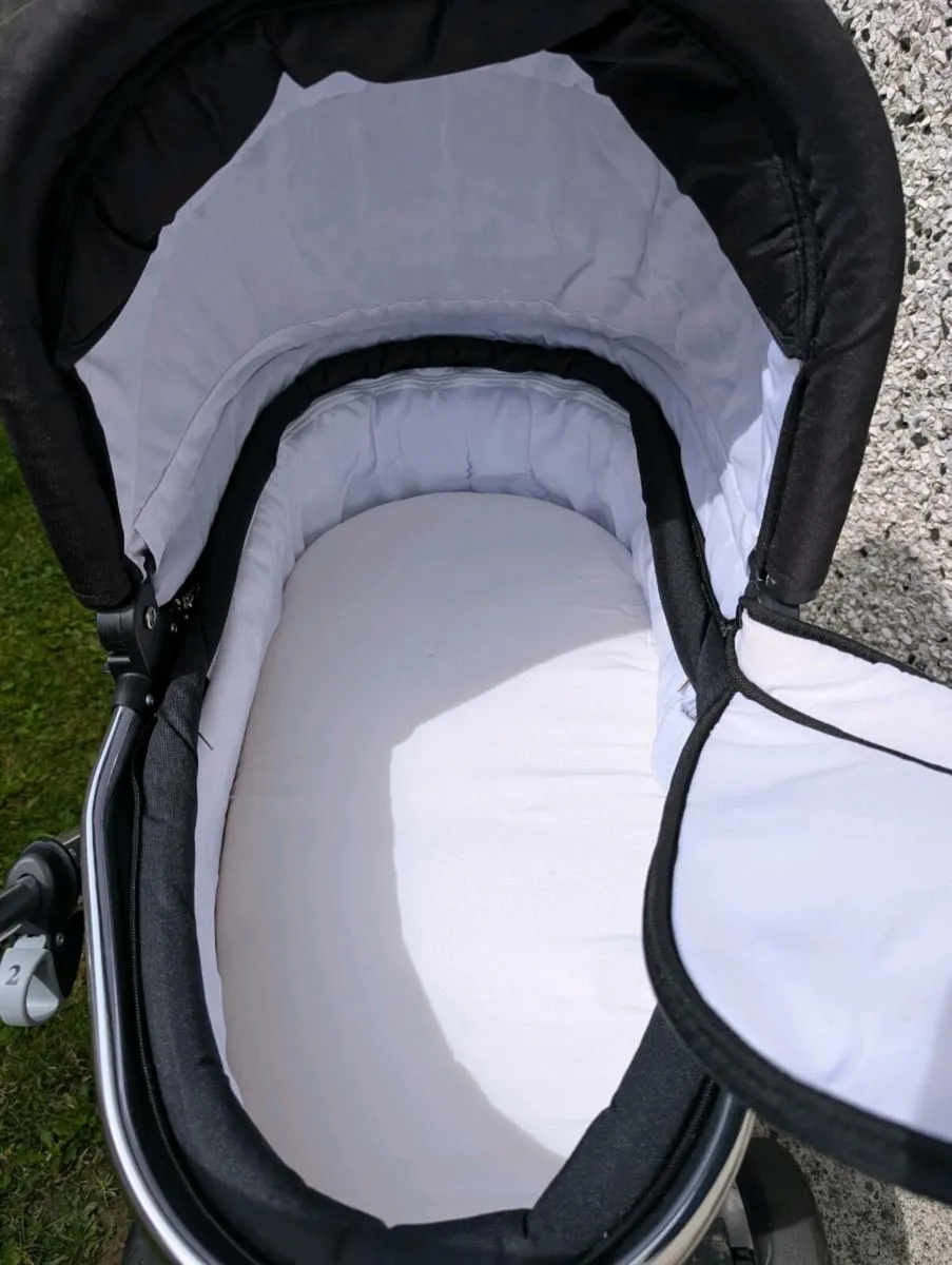Baby pram - Image 2