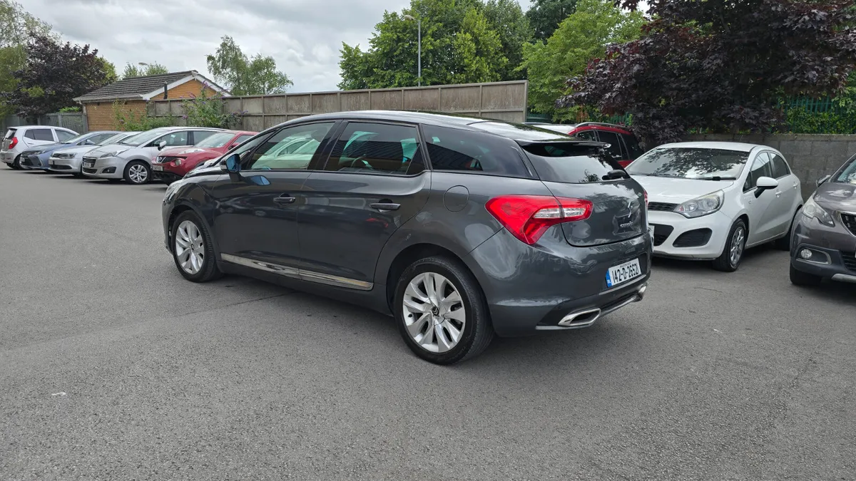 Citroen DS5 1.6e-hdi Airdream Dstyle 5DR Automatc - Image 3