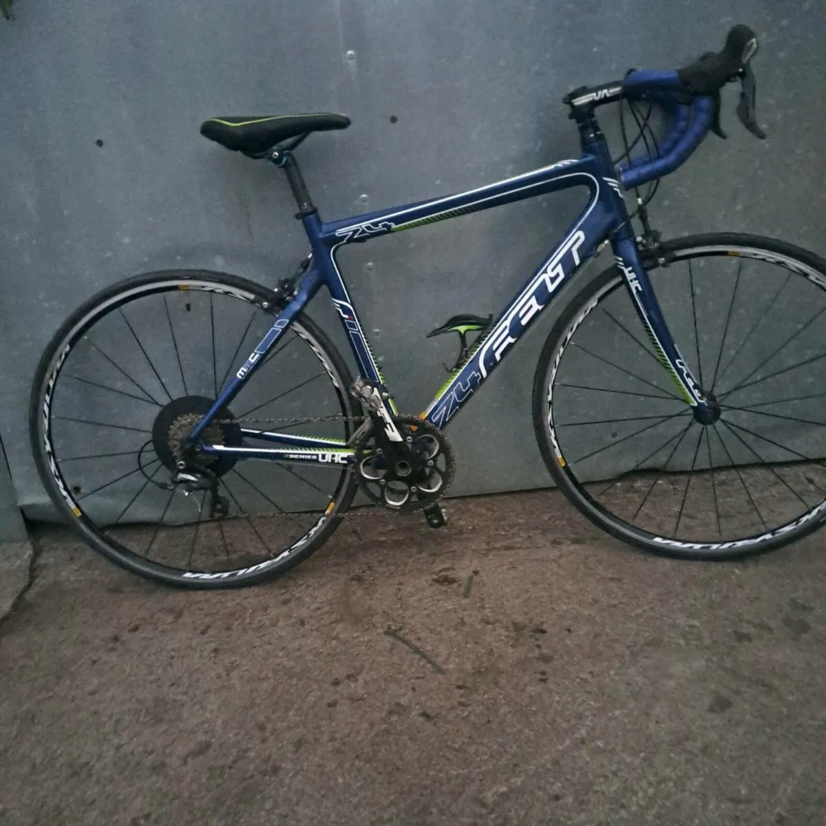 Road racer - Image 2