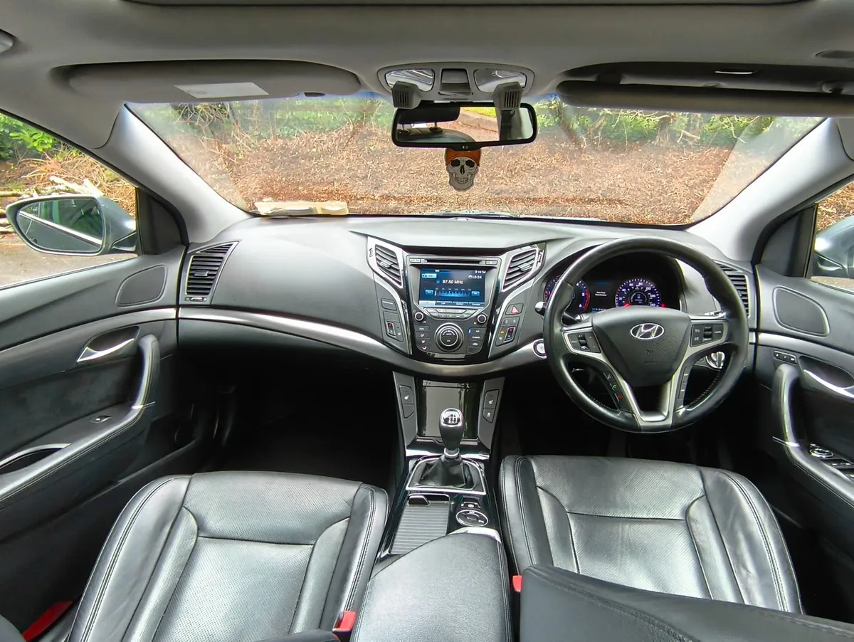 Hyundai i40 PREMIUM 2013 - Image 3