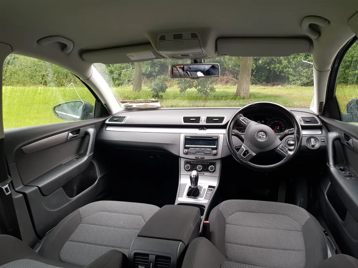 AUTOMATIC PASSAT, Low miles, FRESH NCT - Image 3