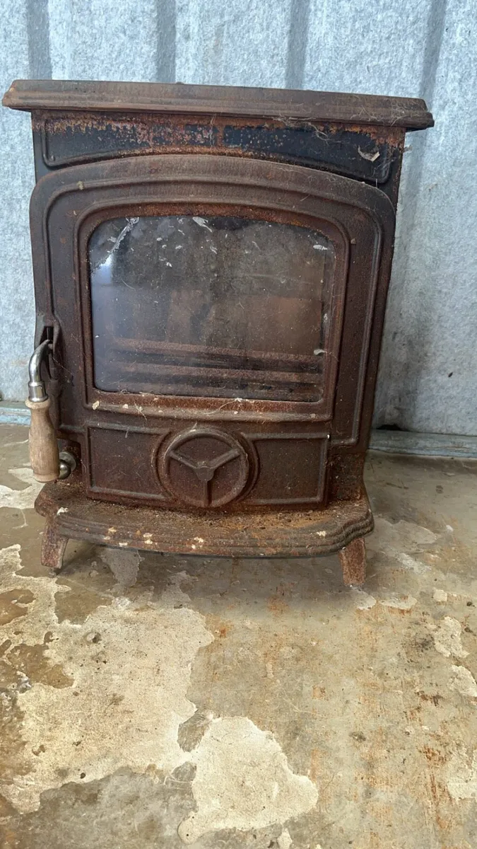 Stanley stove as good as new for sale - Image 1