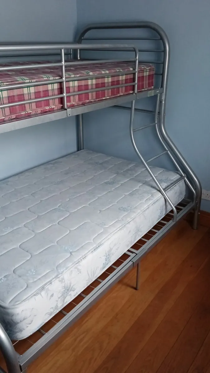 Bunk bed - Image 1