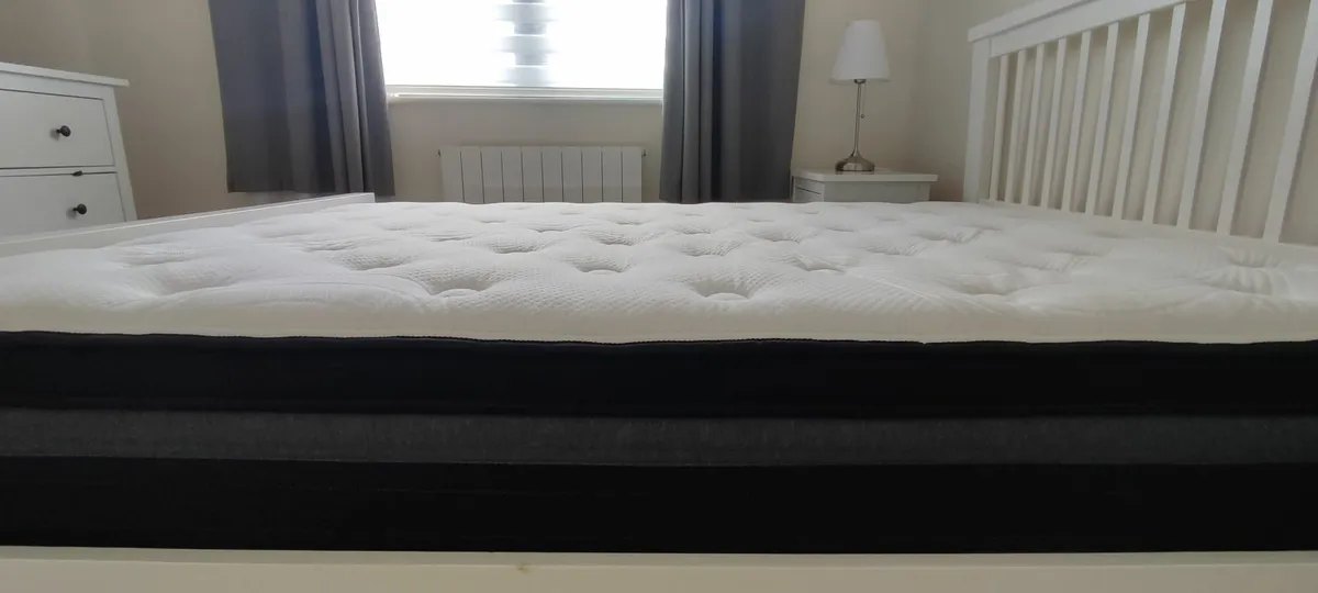Double 4 x 6 Mattress as new - Image 4