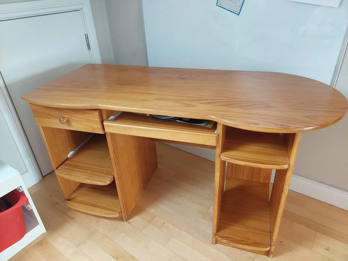 Desk Kids - Image 1