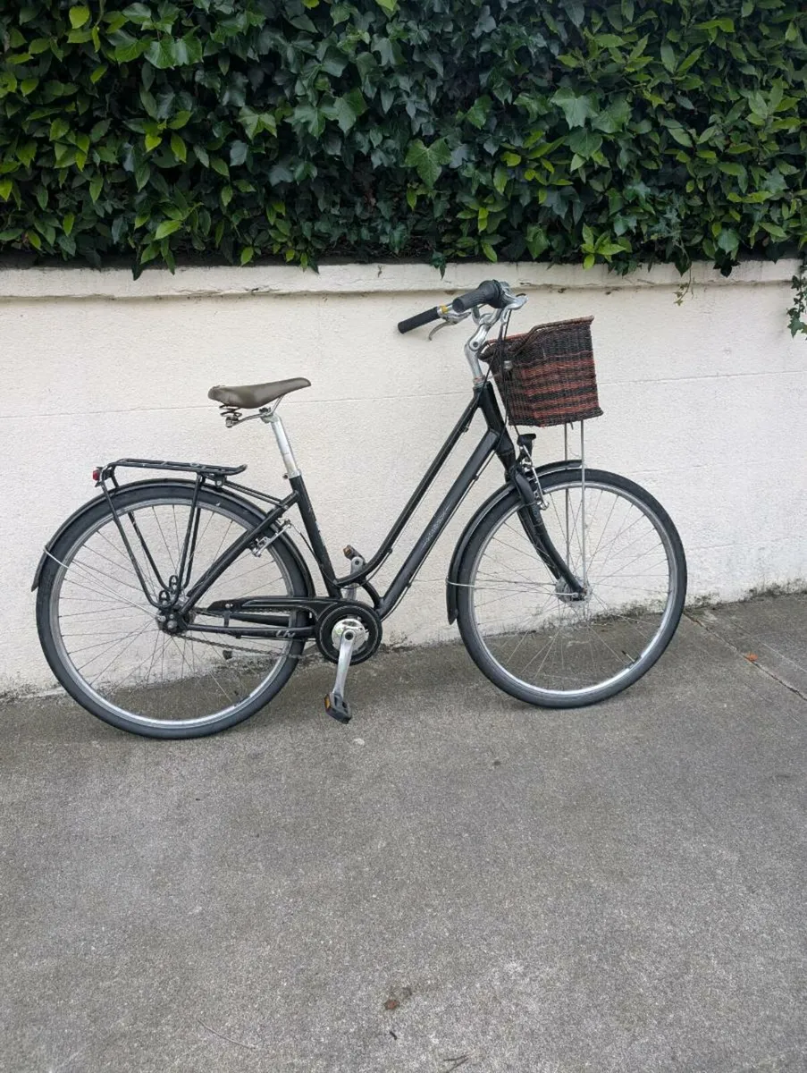 Giant Ladies Vintage bike - Image 1