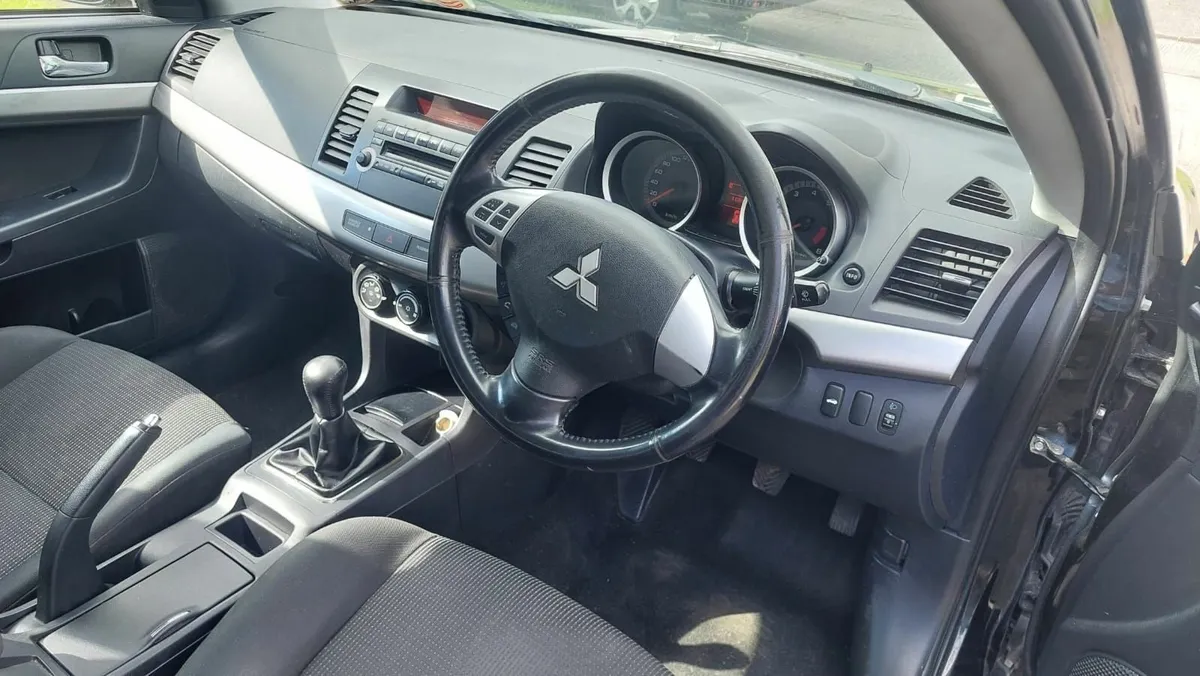 Mitsubishi Lancer 2011 - Image 3