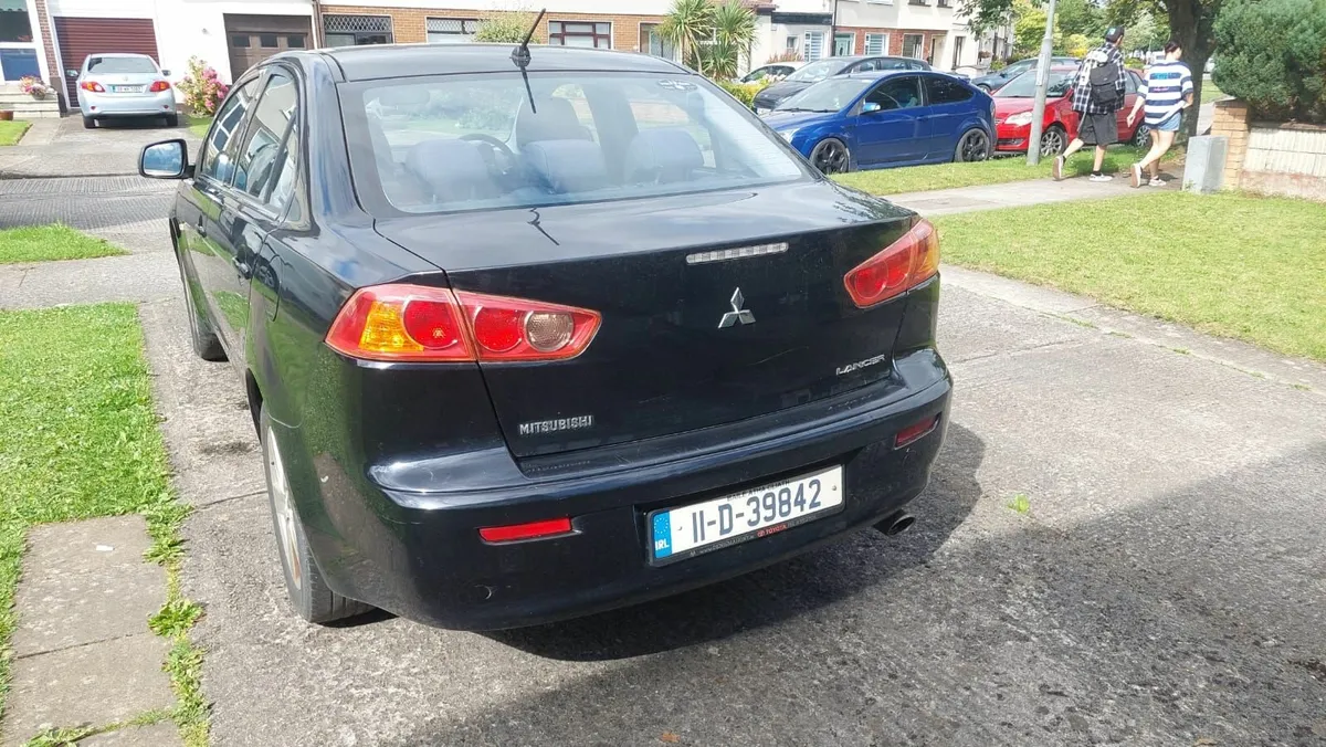 Mitsubishi Lancer 2011 - Image 4