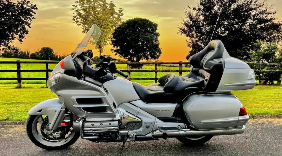 2006 Honda Goldwing - only 1850 miles - Image 1