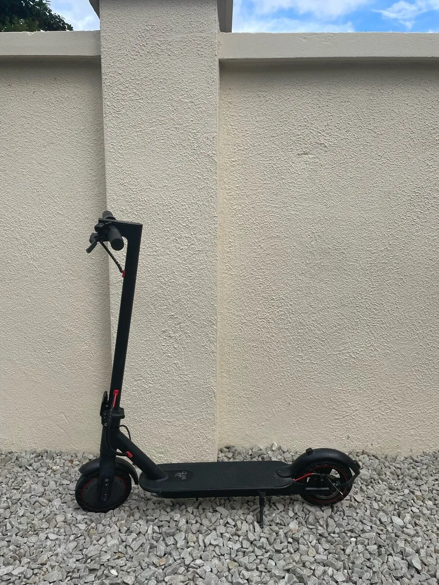 Electric scooter - Image 1