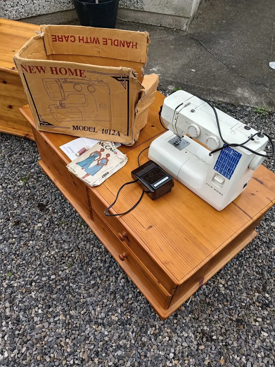 Sewing machine - Image 3