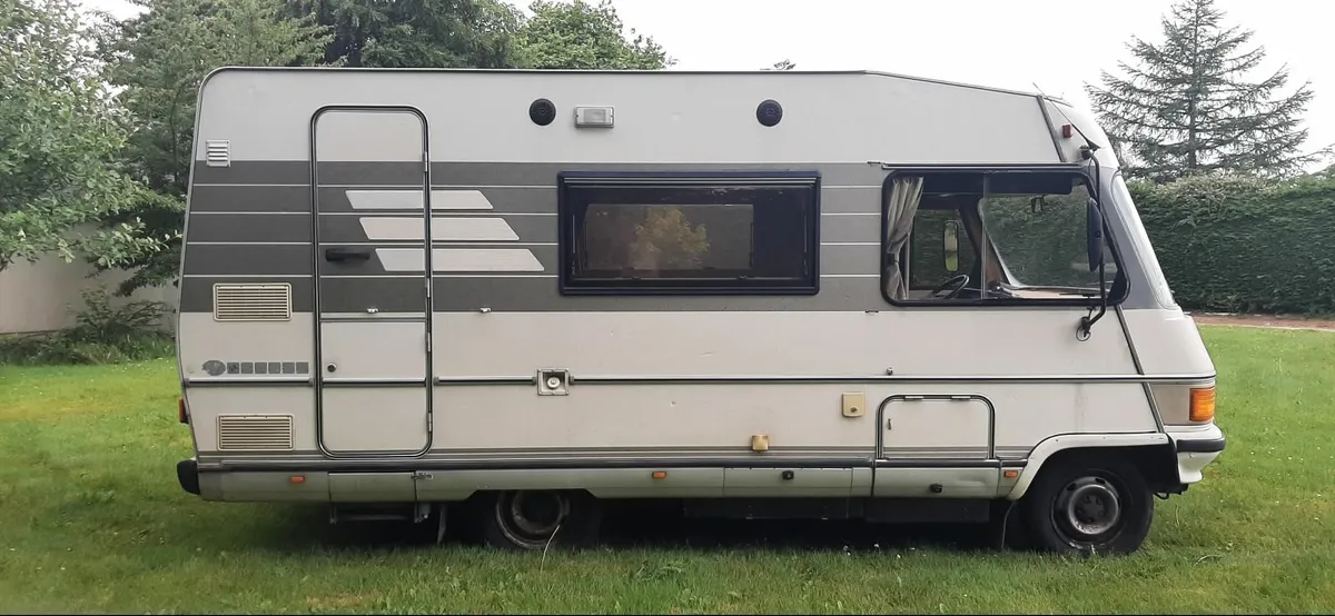 Hymer B544 Motorhome  DEPOSIT TAKEN - Image 3
