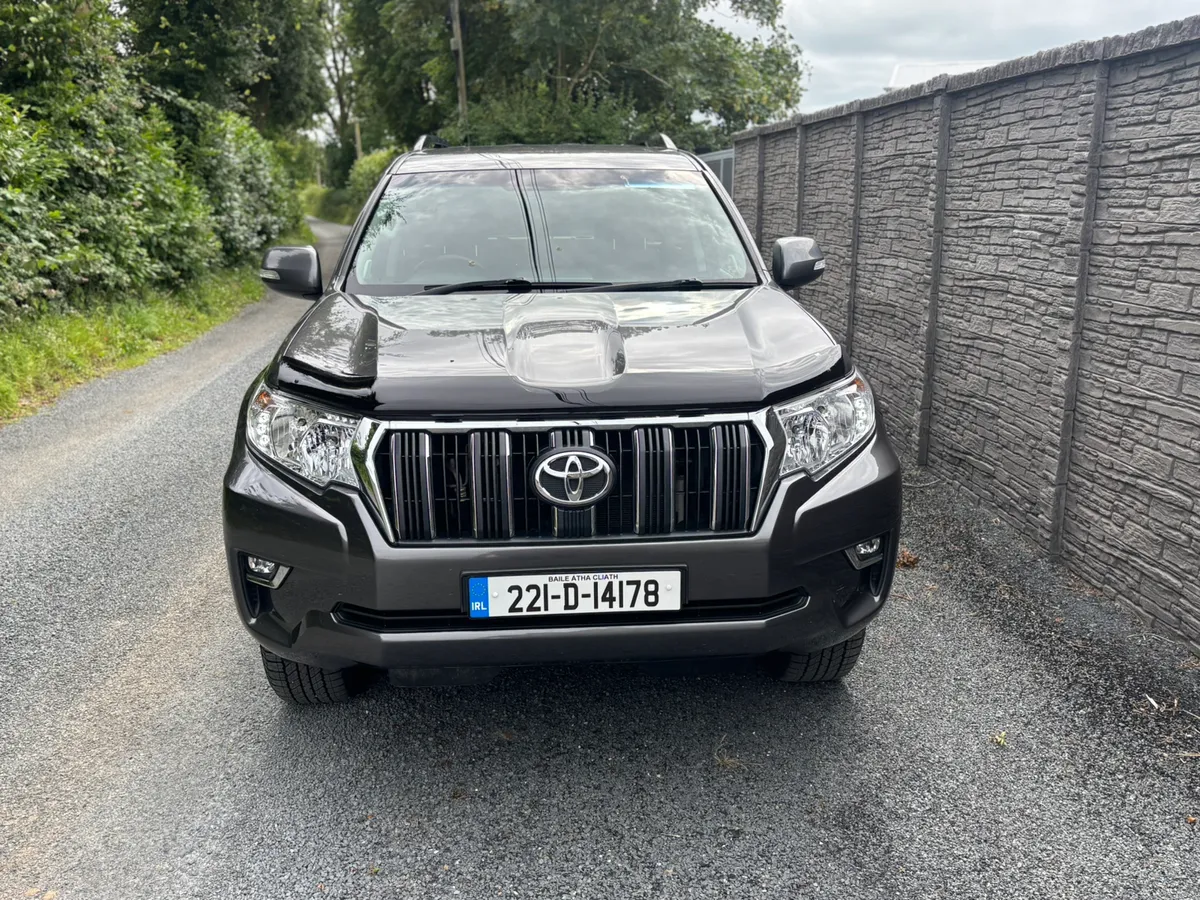Toyota Landcruiser 5 Seats - Image 3