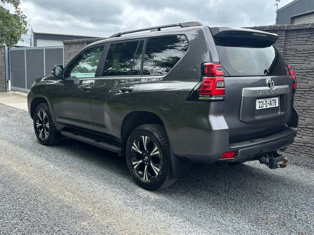 Toyota Landcruiser 5 Seats - Image 4
