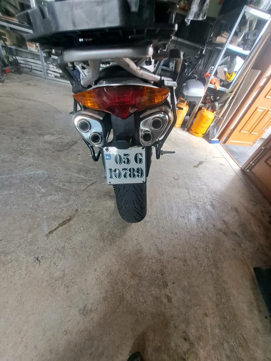 Vfr 800 with full panniers - Image 3