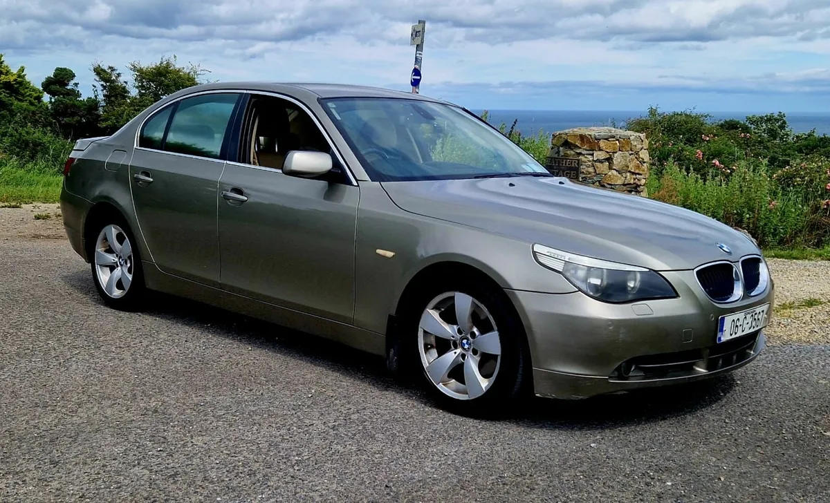 BMW 5-Series 2006 - Image 2