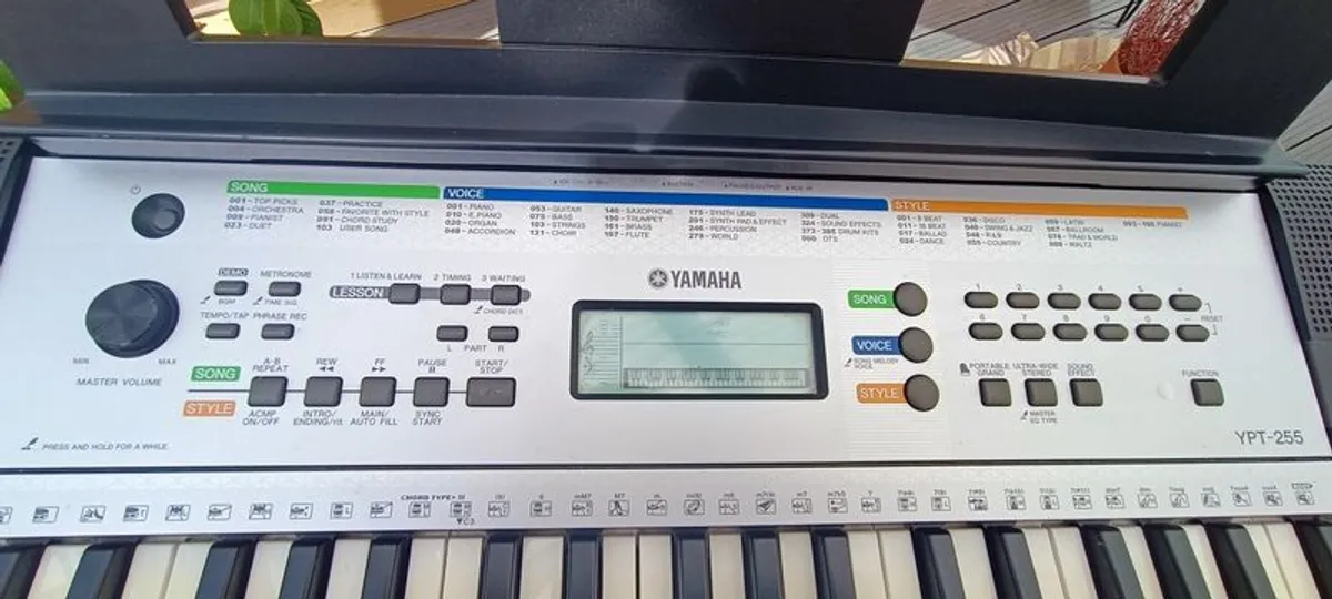 YAMAHA YPT 255 Keyboard with stand for sale - Image 1