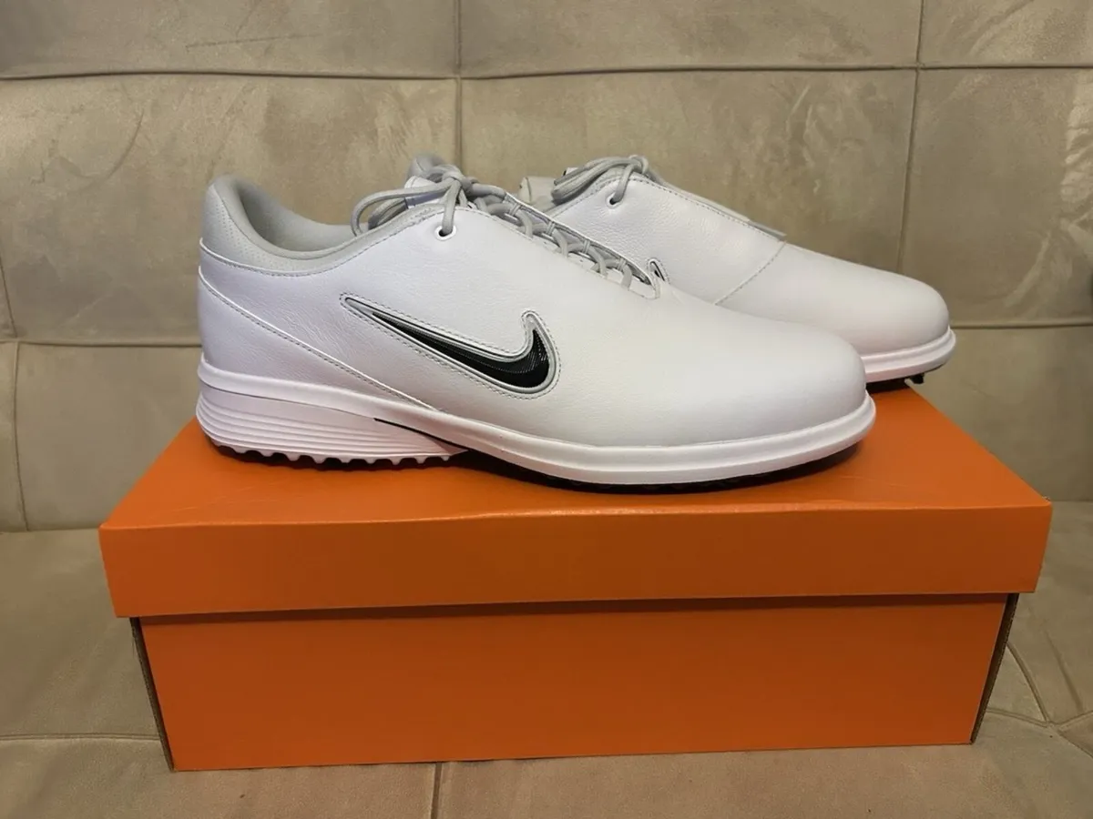 Nike Victory Tour 4 Golf shoes - Image 1