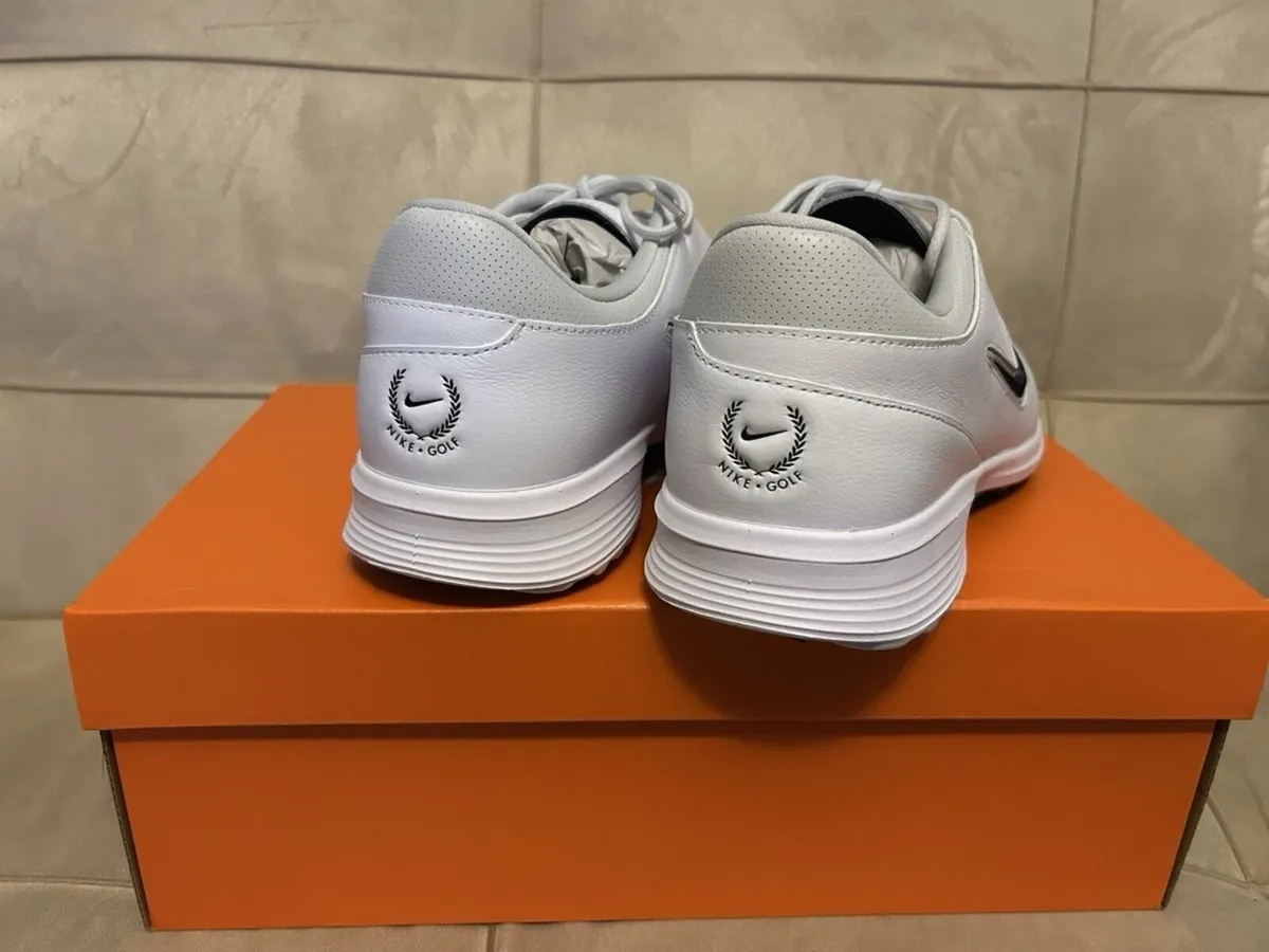 Nike Victory Tour 4 Golf shoes - Image 2