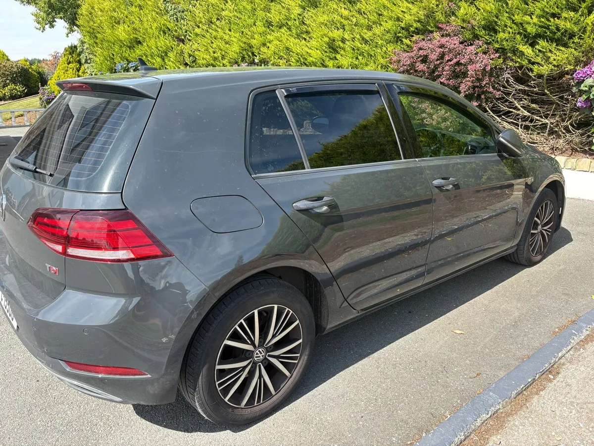 2017 Volkswagen Golf - Image 4