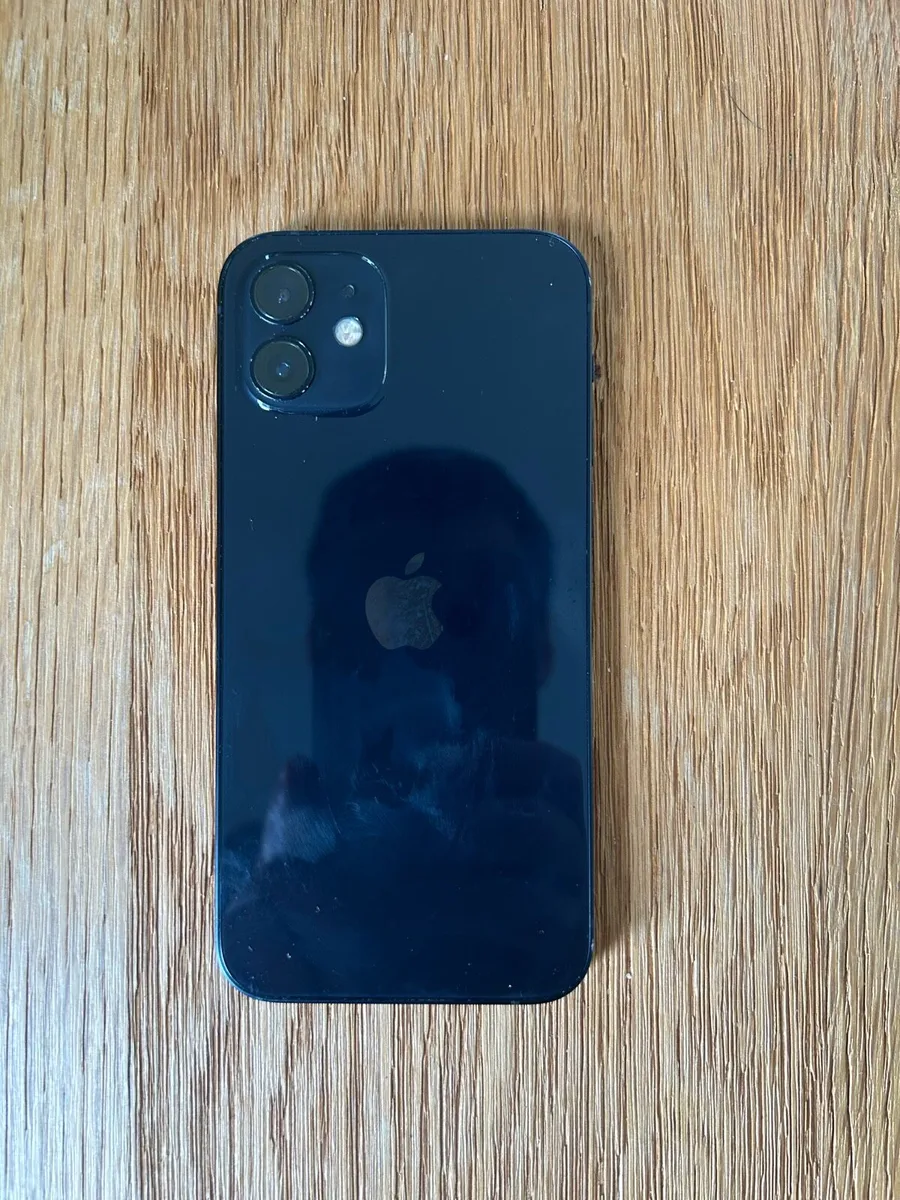 iPhone 12 - Image 2