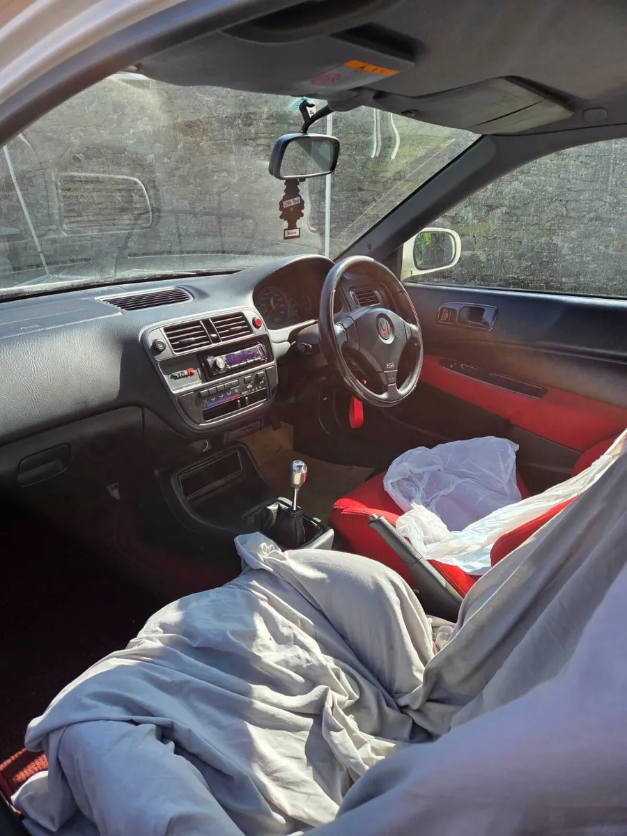 Honda civic EK9 Type R - Image 4