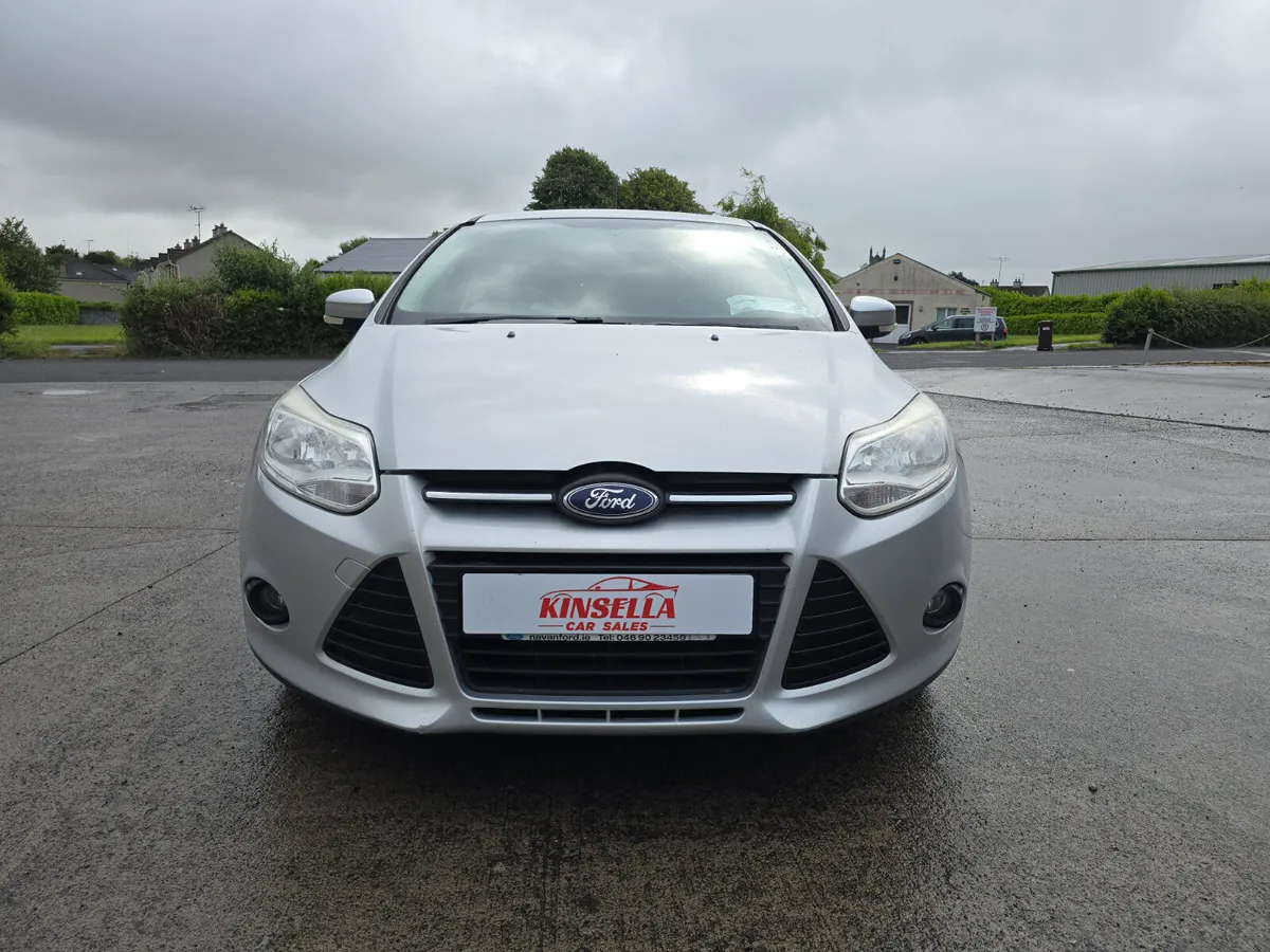 Ford Focus 2012 - Image 2