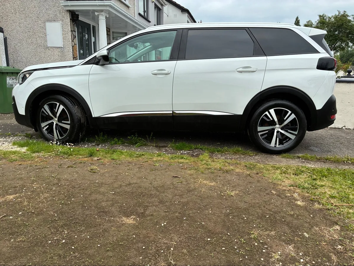Peugeot 5008 2020 automatic 35000 miles - Image 1