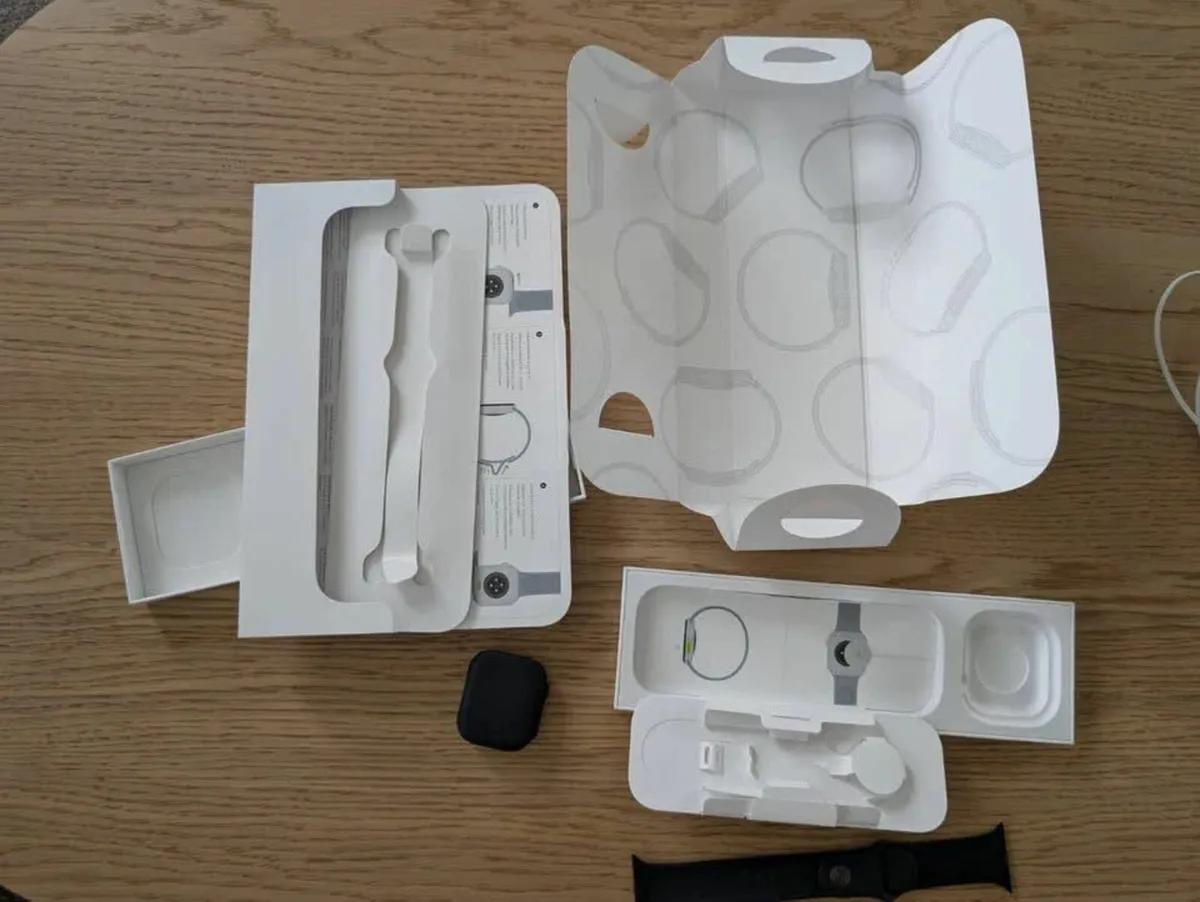 Apple Watch Series 10 46mm - Image 2