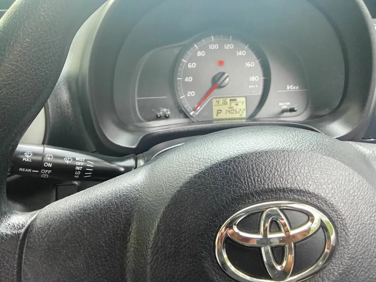 Toyota Yaris 2012 automatic - Image 4