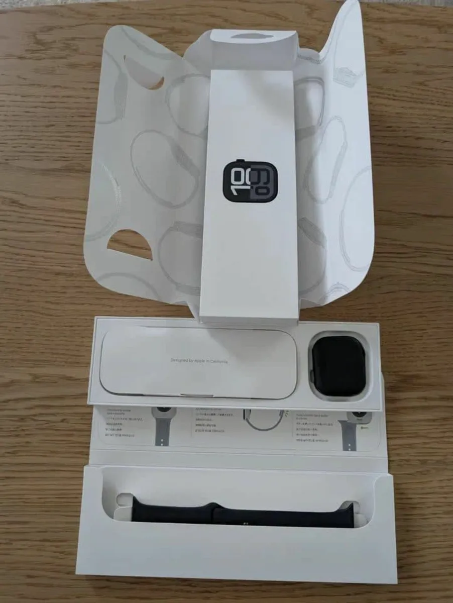 Apple Watch Series 10 46mm - Image 3