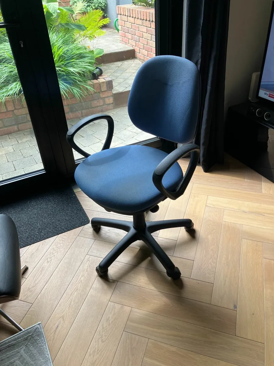 Office Chair - Image 1