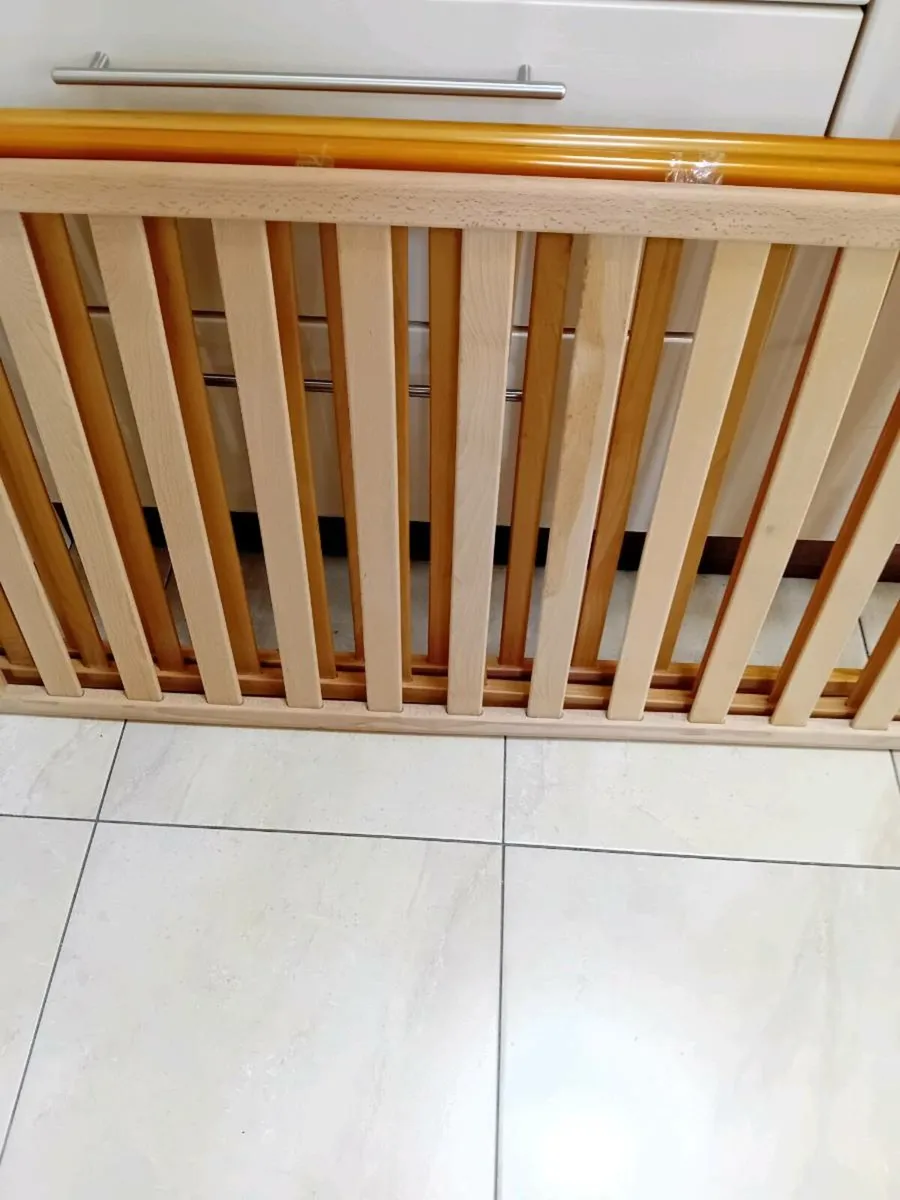 MAMAS & PAPAS BABY COT + MATTRESS - Image 3