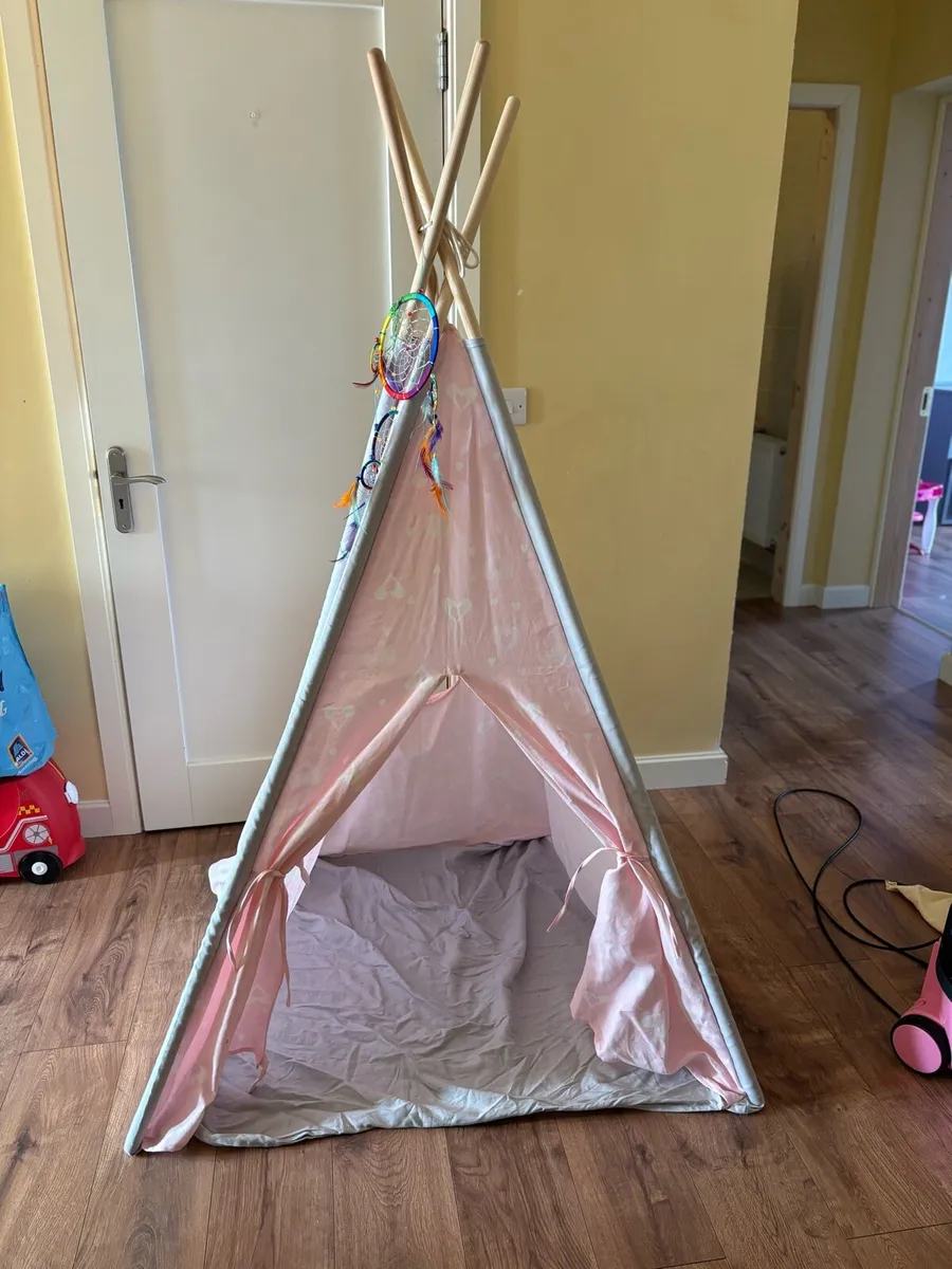 Teepee tent