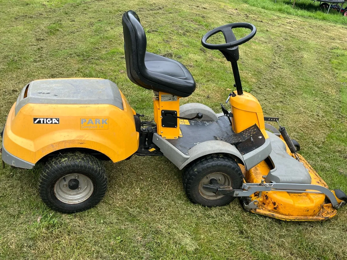 Front deck stiga mower - Image 1