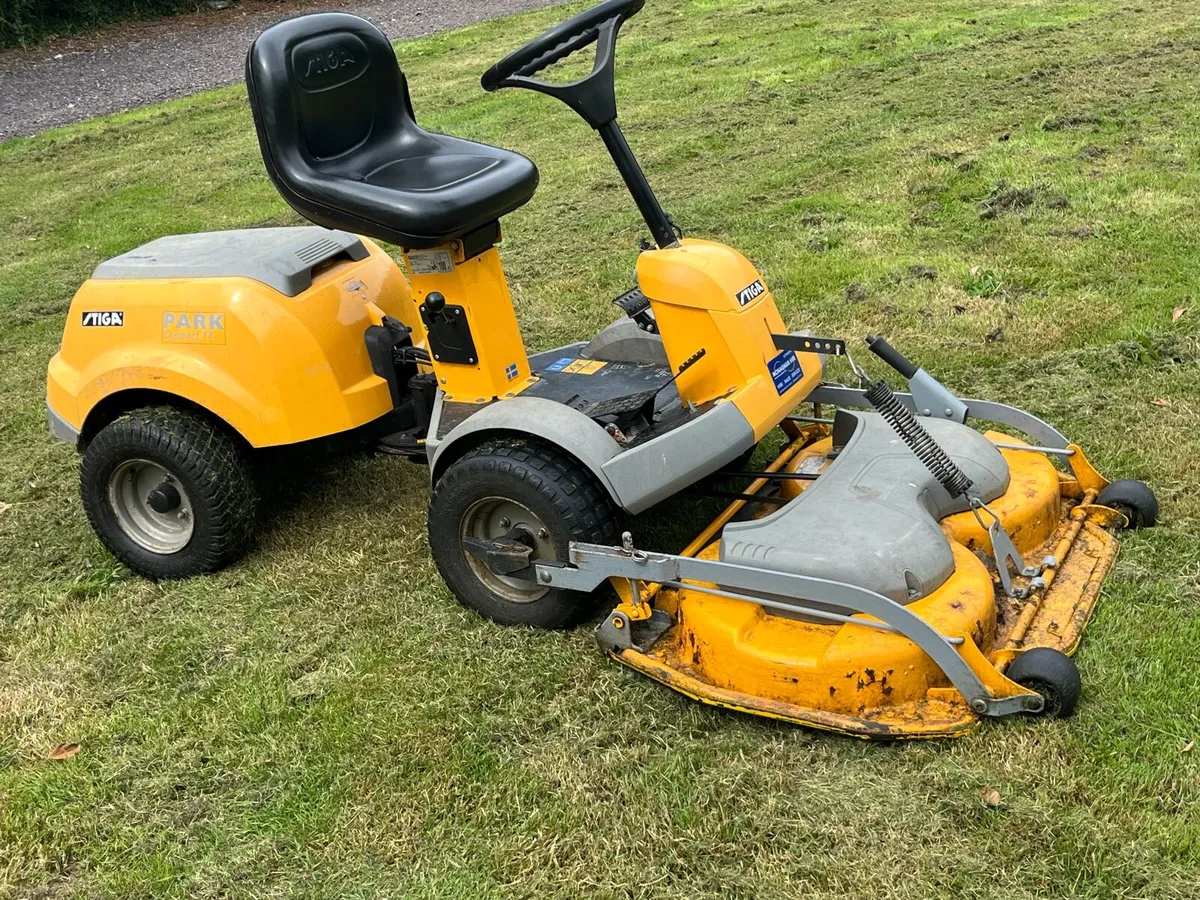 Front deck stiga mower - Image 3