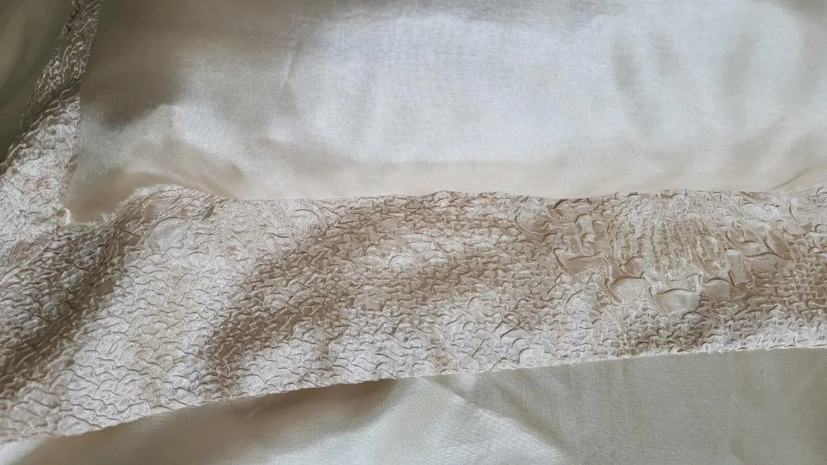 Light gold king size bedding set. - Image 3