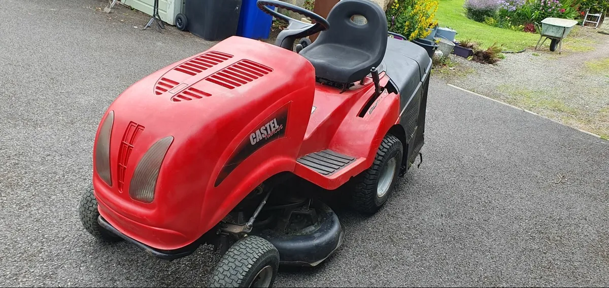 Ride on lawnmower - Image 3