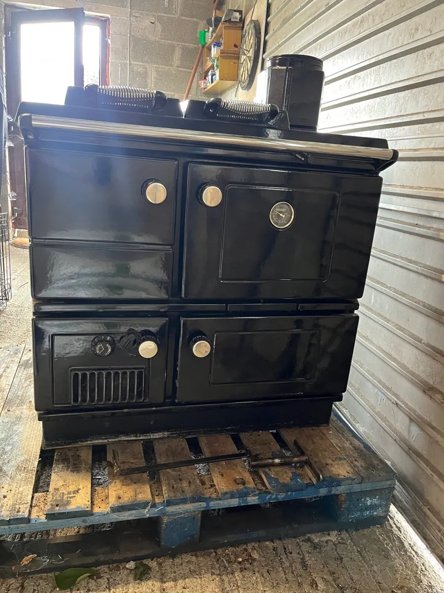 Super Stanley solid fuel range - Image 2