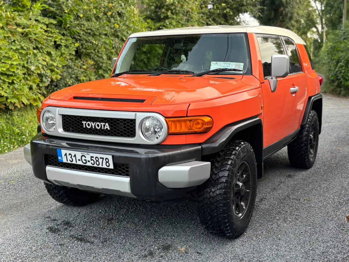 Toyota FJ Cruiser - Image 1