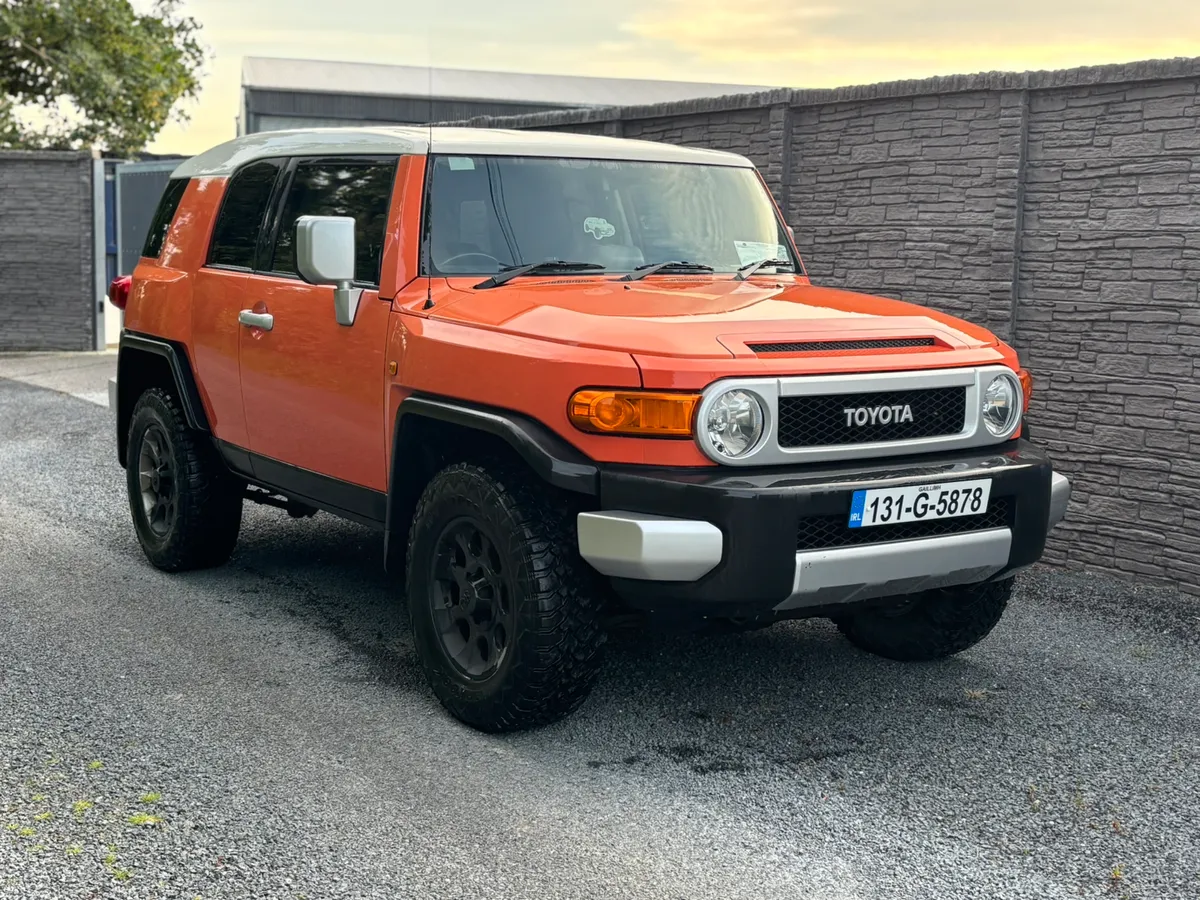 Toyota FJ Cruiser - Image 2
